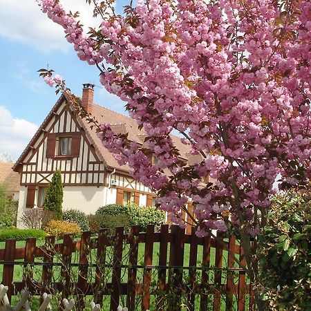 Chambres D'Hotes Au Temps Des Cerises Jumieges Bagian luar foto