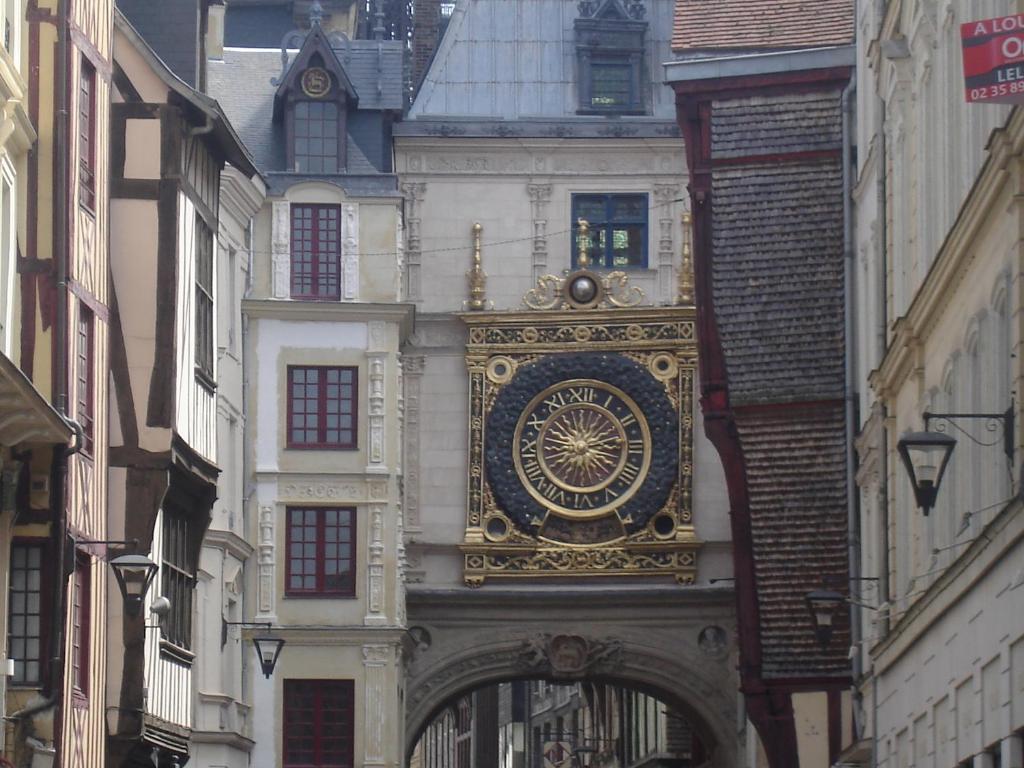 Chambres D'Hotes Au Temps Des Cerises Jumieges Bagian luar foto